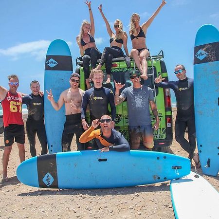 Line Up Kite & Surf Camp Hotell Corralejo Exteriör bild